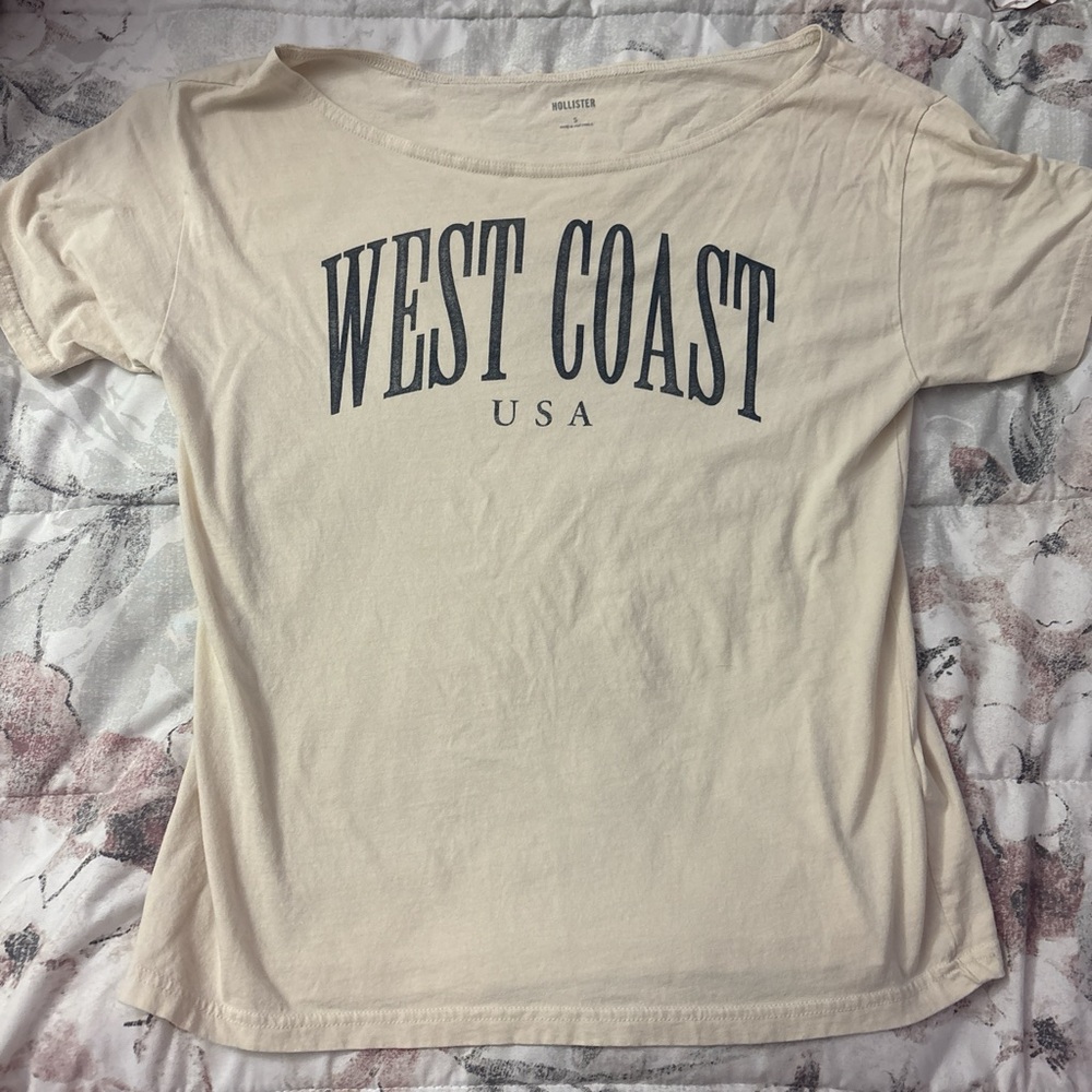 Hollister west coast off the shoulder graphic tee